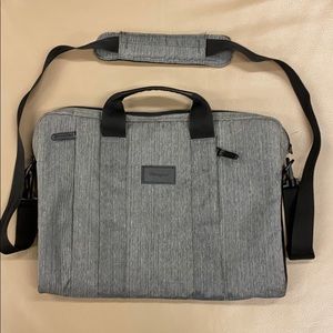 TARGUS Gray&Black Laptop/Note Book Bag #TSS59404